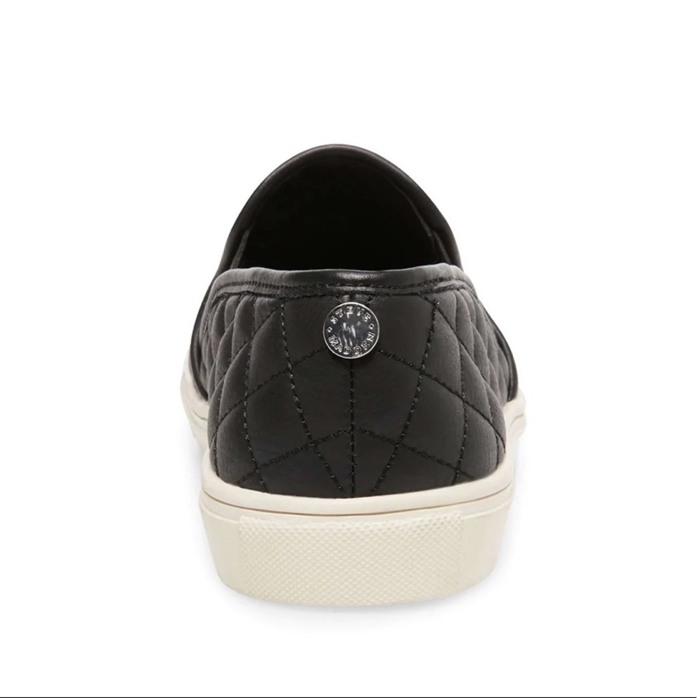 Steve Madden Eccentrq Black Slip On Sneaker - Picture 4 of 15